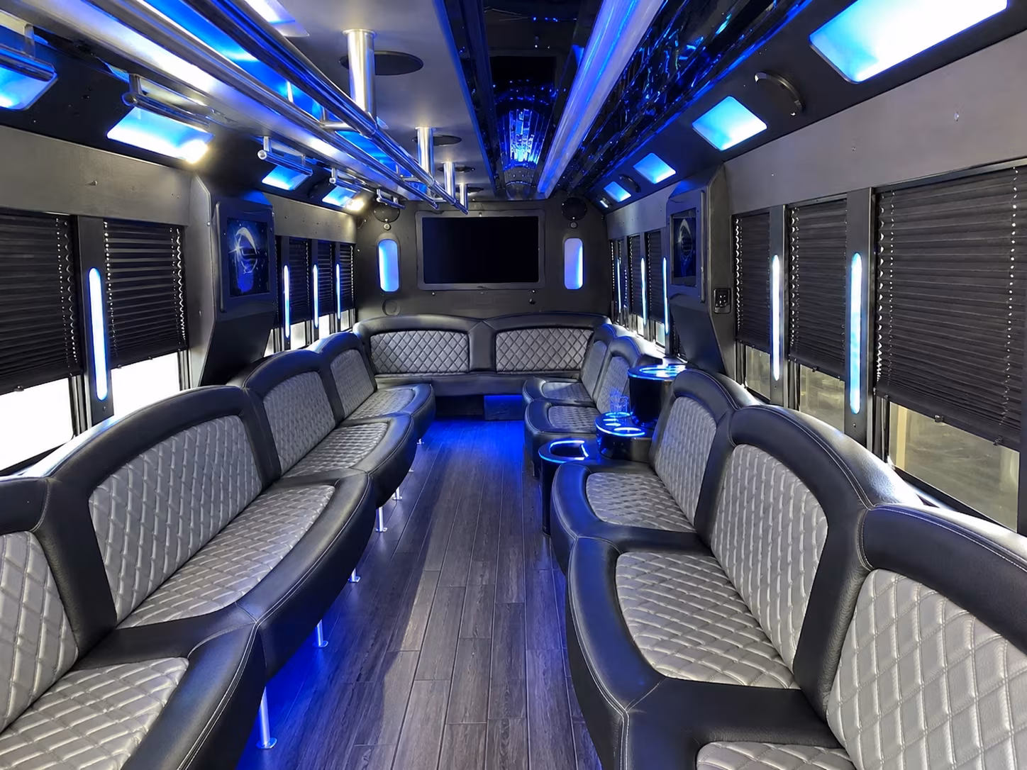 bus rentals for destination weddings near knoxville and the smoky mountains