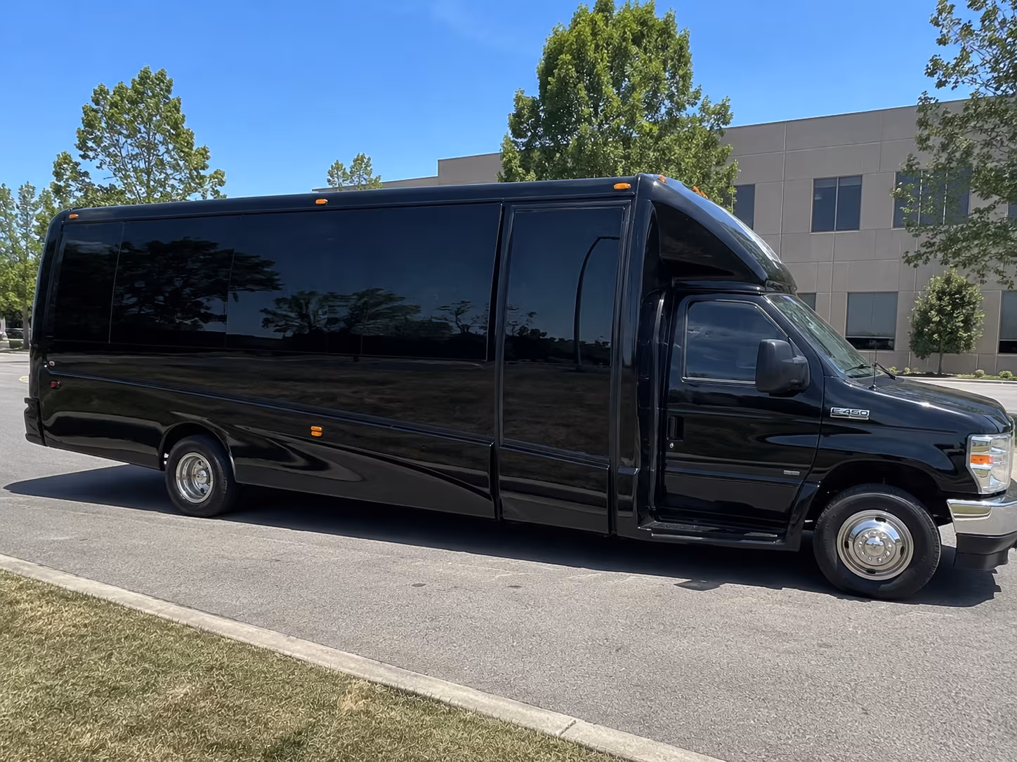 buses for knoxville area historical site and heritage field trips