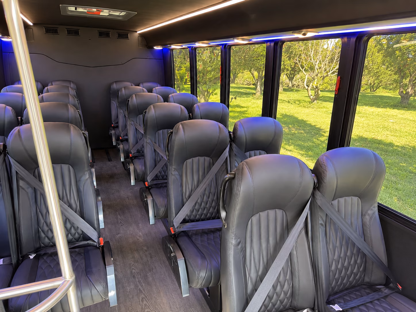 knoxville 20 passenger minibus interior