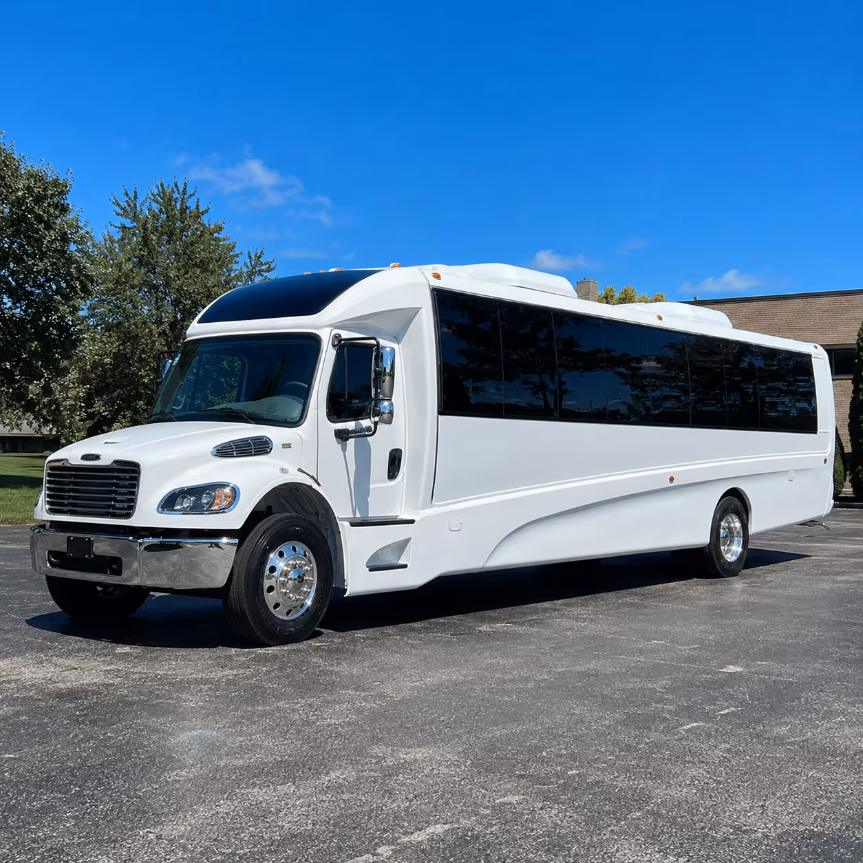 knoxville 35 passenger minibus