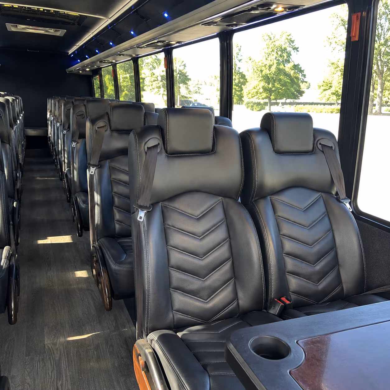 minibus rentals for knoxville prom groups of any size